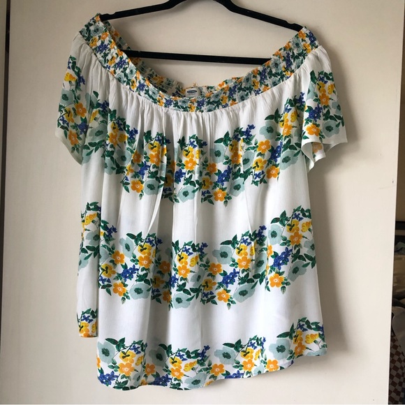Old Navy Off-Shoulder Top - Picture 2 of 5